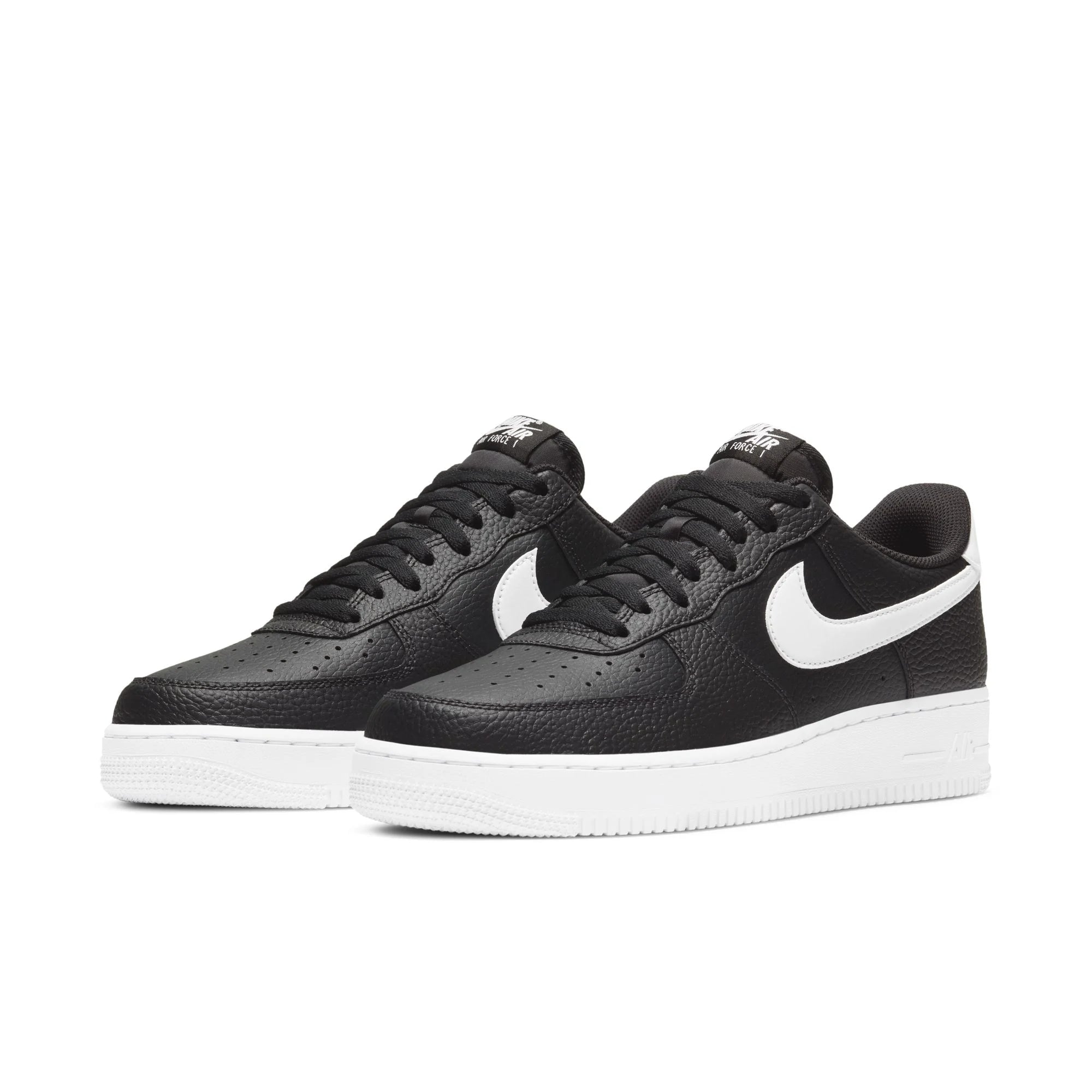 NIKE AIR FORCE 1 '07