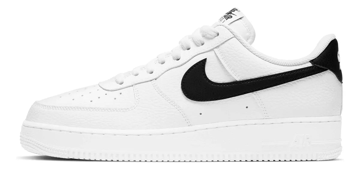 NIKE AIR FORCE 1 '07
