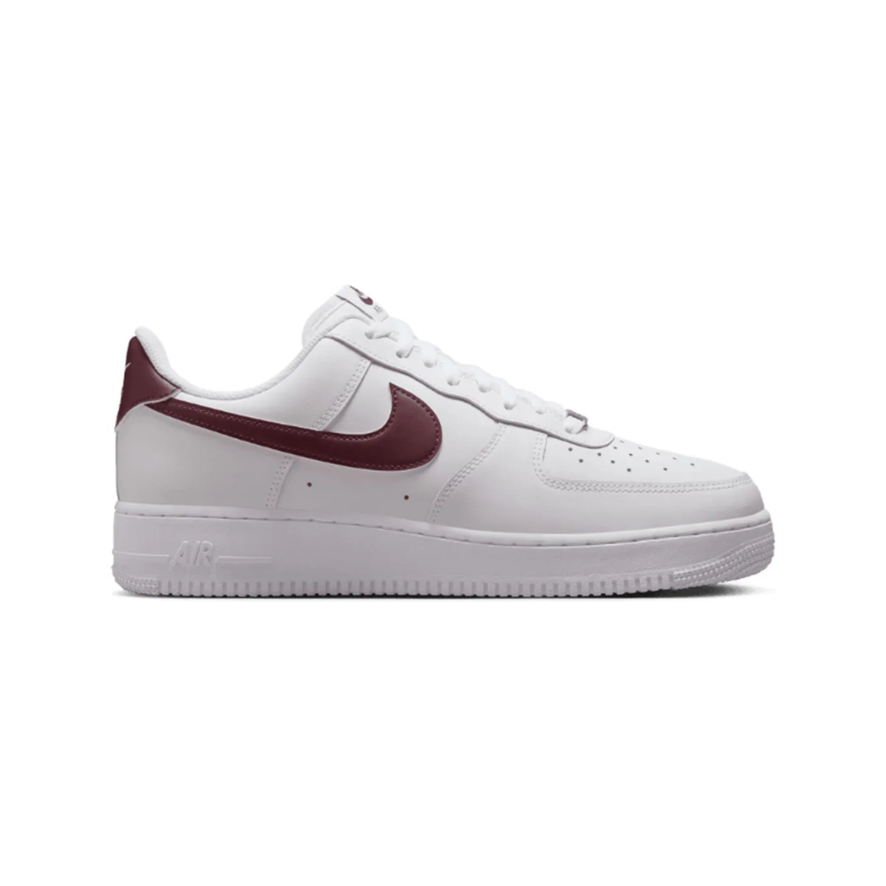 NIKE AIR FORCE 1 '07